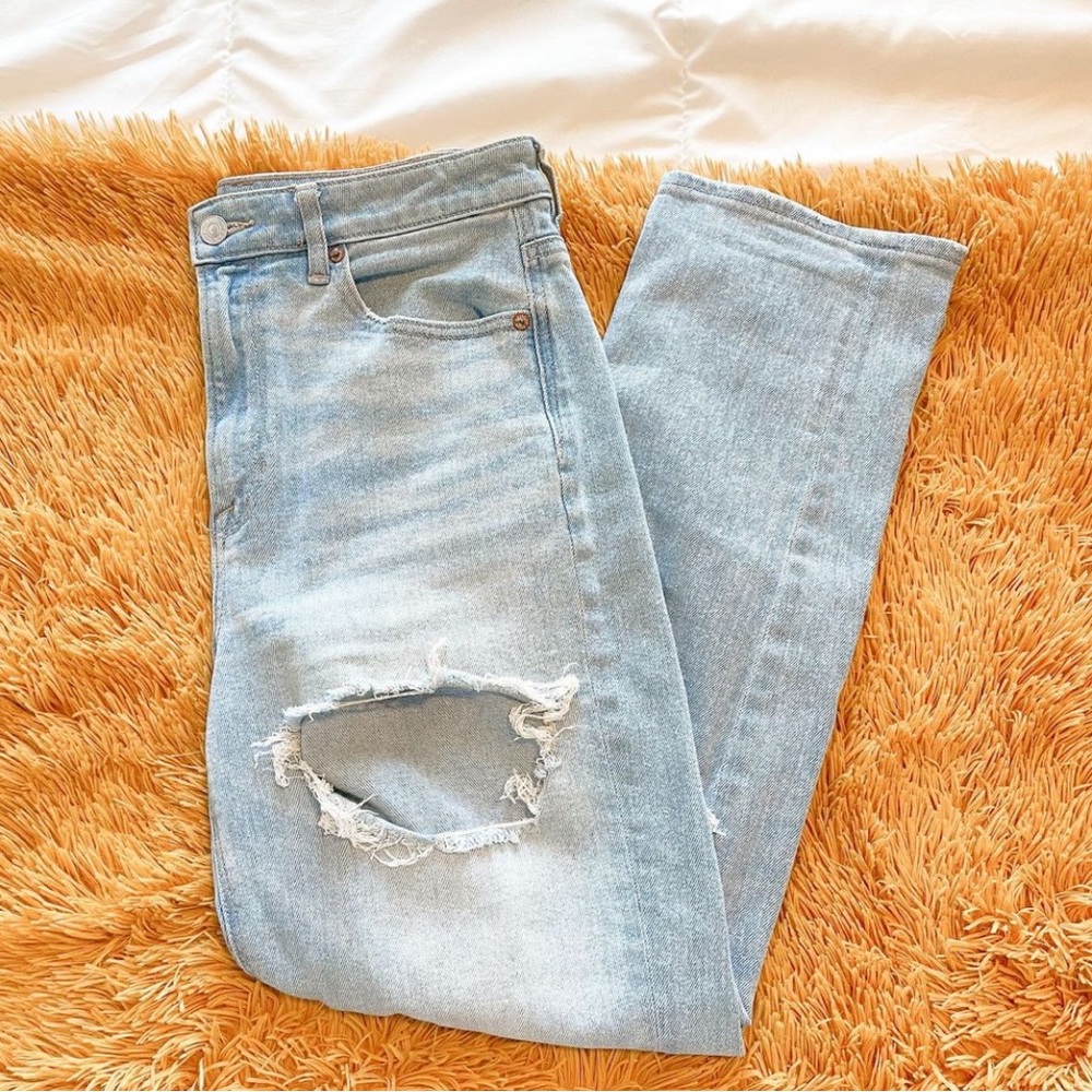 American Eagle mom jeans